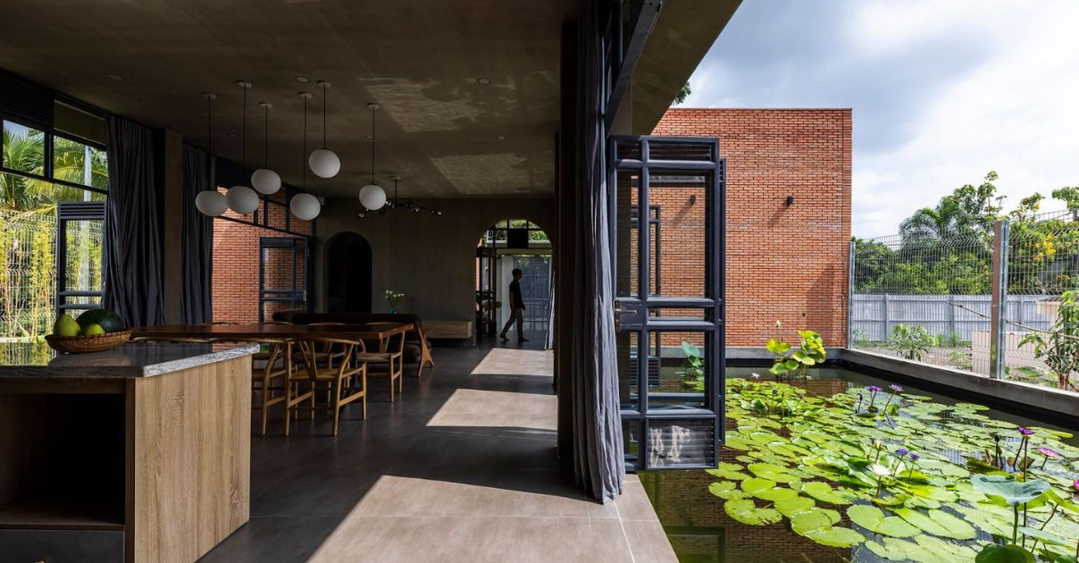 Tropical Modern House