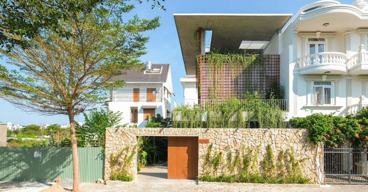 Tropical Modern House